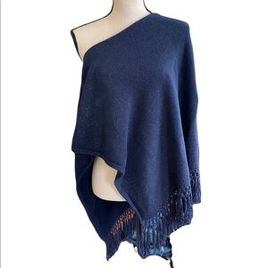 NWOT Lilly Pulitzer Navy poncho. One Size
